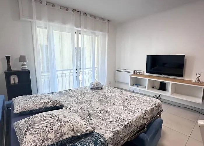 L'espadon - Vue Mer, Proche Et Gare Apartment Menton